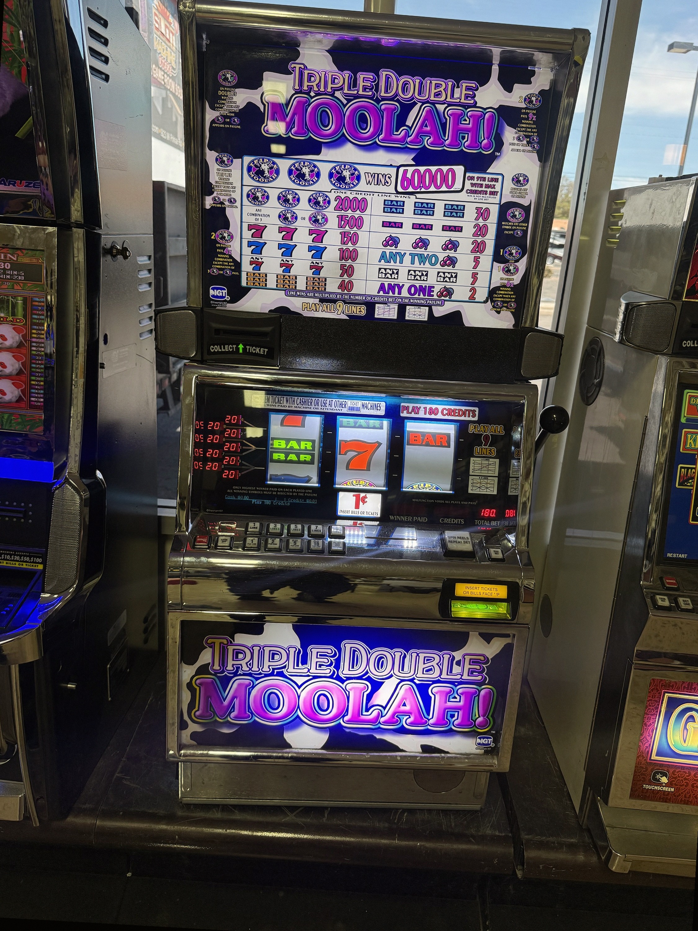 IGT S2000 Reel Spinner Triple Double Moolah